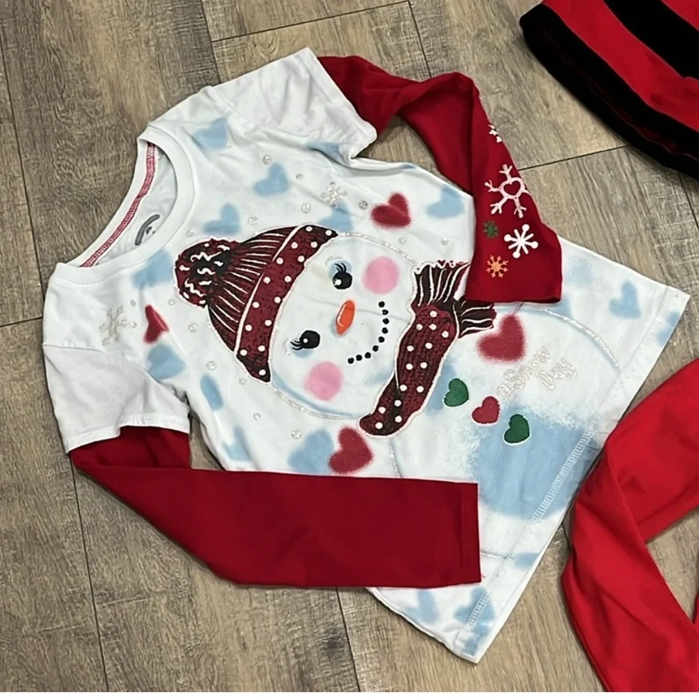 Girls  Christmas Design Clothing Bundle in Girls Size 6/8 Assorted Brands